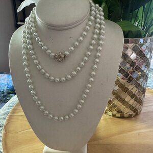 PEARL WHIT STATEMEANT NECKLACE NY3